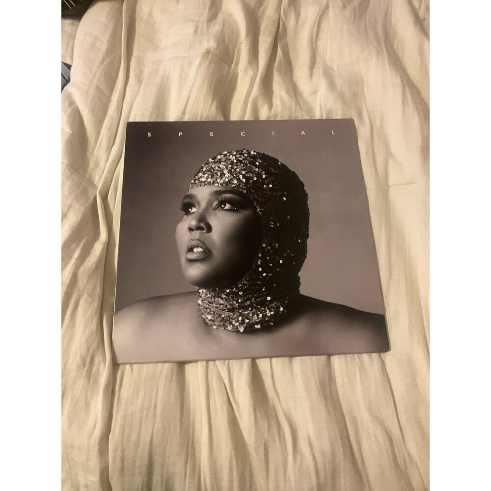 Lizzo “Special” Vinyl LP  2022 Album  Black‑and‑White Cover  Excellent Condition